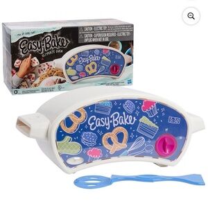 Hasbro Easy-Bake Ultimate Oven - Blue and White brand new in box
